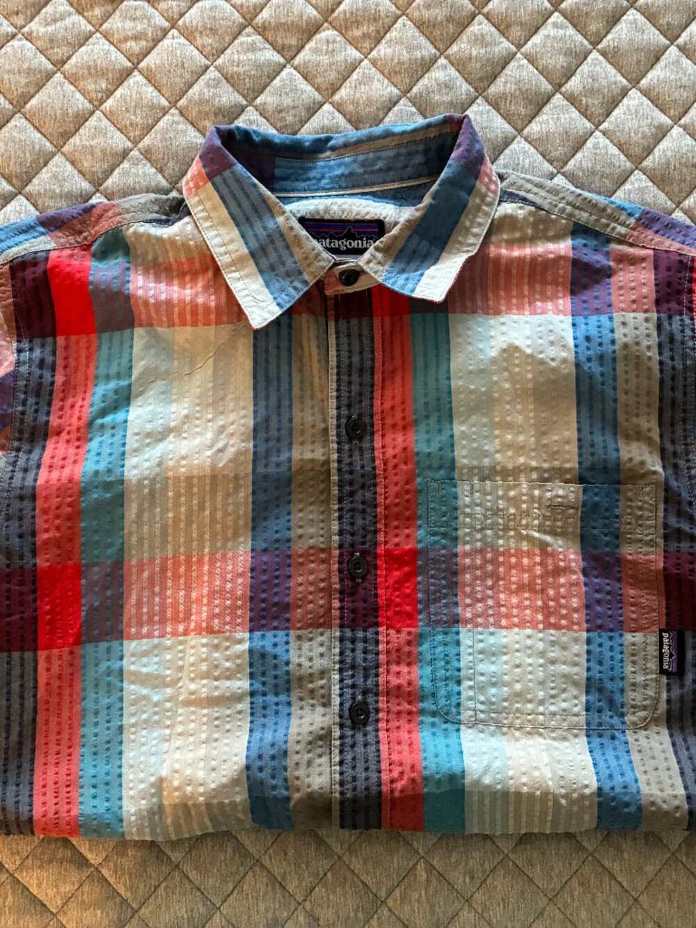 Patagonia Puckerware Button Down Shirt Men's Size Small - Beautiful
